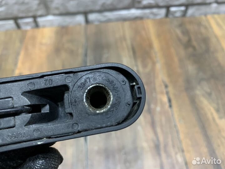 Mercedes Benz W166 GL Поводок стеклоочистителя