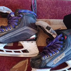 Хоккейные коньки bauer x700