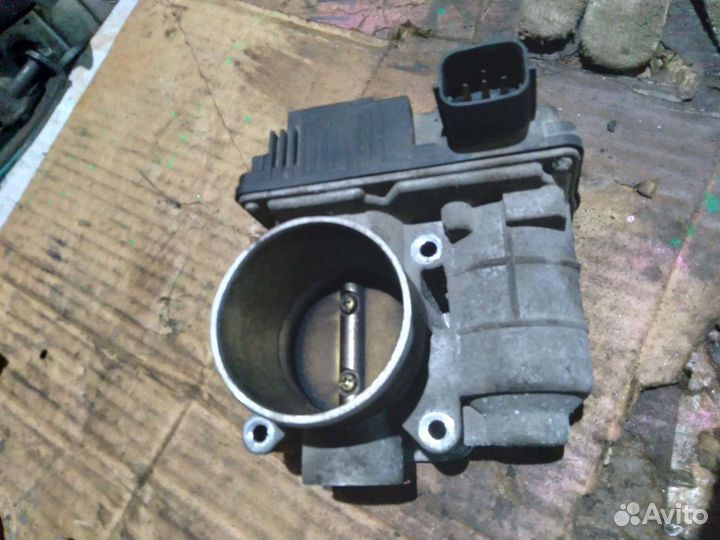 Nissan Almera N16 дросельная заслонка