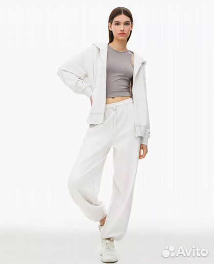 Спортивный костюм женский