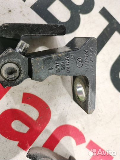 Петля двери передняя левая Porsche Cayenne 958 3.6