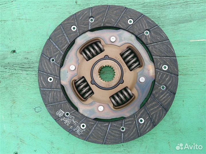 Диск сцепления Mitsubishi Lancer/Mirage CJ1A 4G13