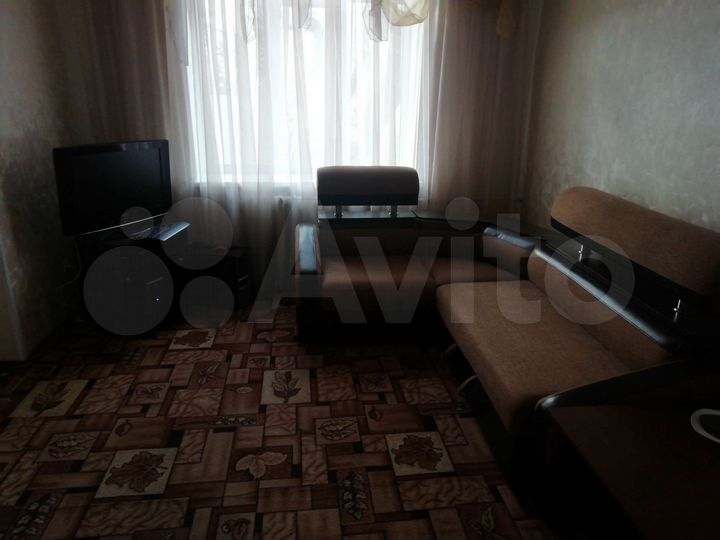 2-к. квартира, 43 м², 1/2 эт.