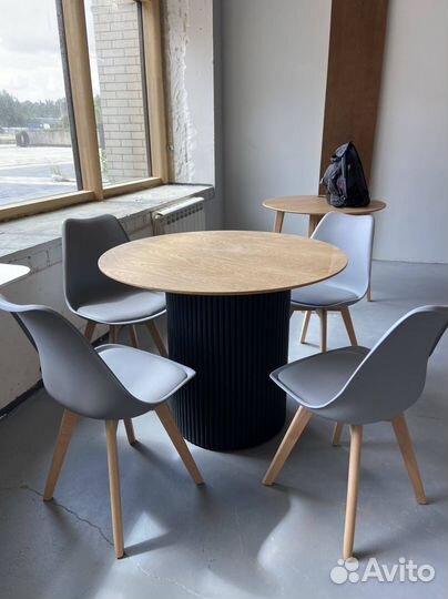 Стол обеденный из массива дуба