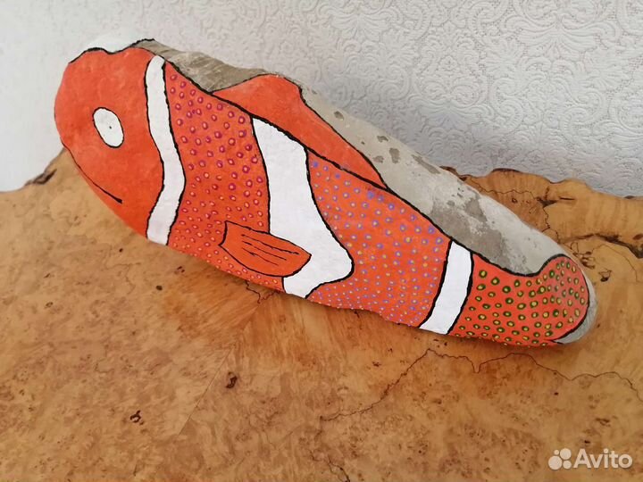 Декор. Рыба на камне