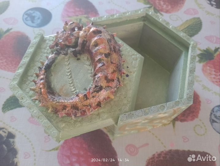Шкатулка для украшений