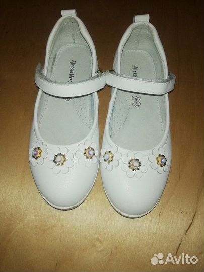 Туфли белые