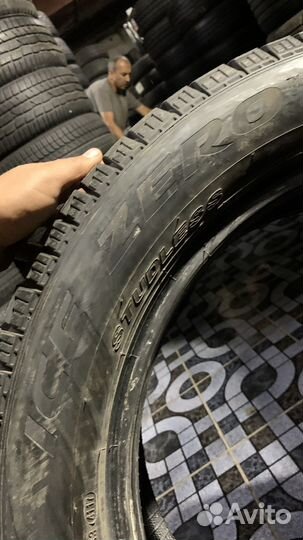 Pirelli Ice Zero 235/55 R19 105H