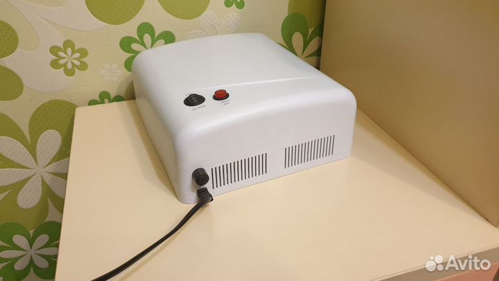 Лампа для маникюра ультрафиолетовая Runail