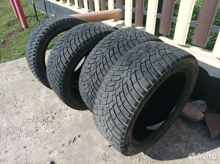 Pirelli Ice Zero 2 235/45 R18 98H