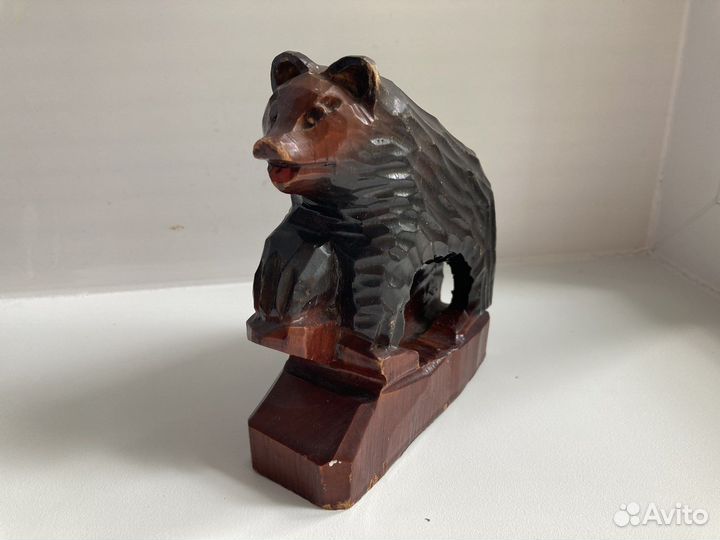 Статуэтка медведьна сколе(дерево)ссср