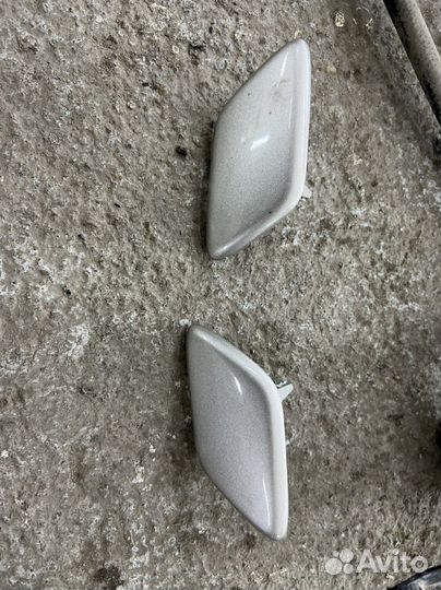 Форсунки омывателя фар Nissan Tiida