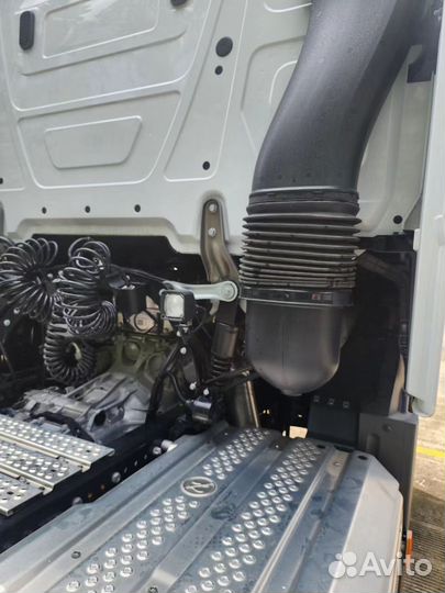 Mercedes-Benz Actros, 2023