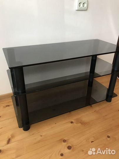 Стеклянный стол (тумба)