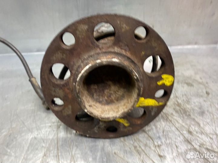 Ступица задняя Volkswagen Passat B5 1996-2000