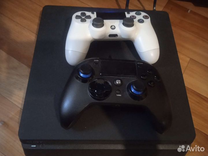Sony playstation 4 PS4 slim