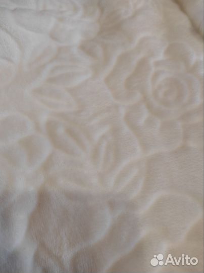 Накидка меховая белая