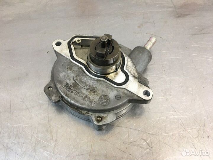 Насос вакуумный Mercedes C-Class W203 M271 1.8I