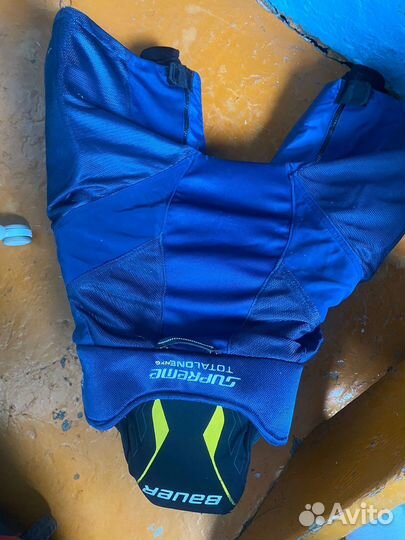 Продам комплект хоккейной формы вместе с баулом