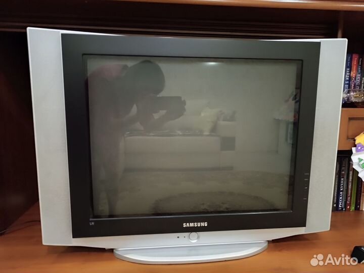 Телевизор samsung