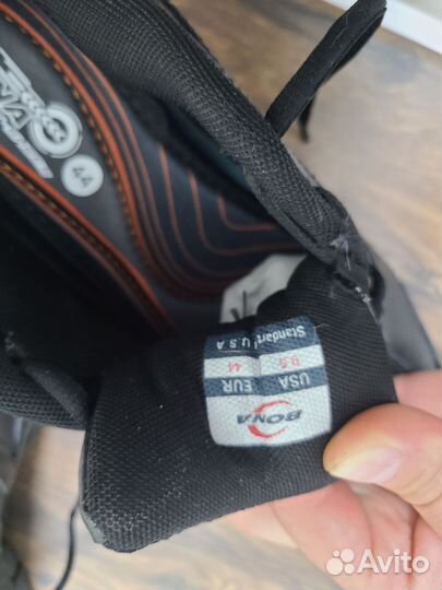 Продам новые кроссовки Bona