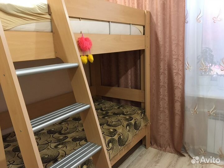 Двухъярусная кровать бу с матрасами