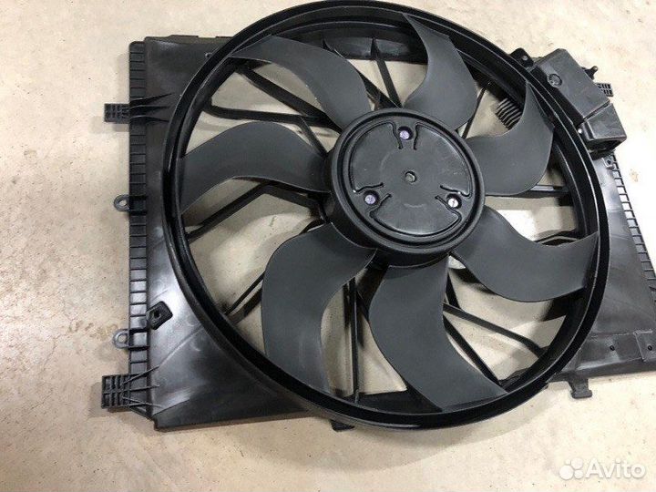 Вентилятор охлаждения Mercedes-Benz Cls W218