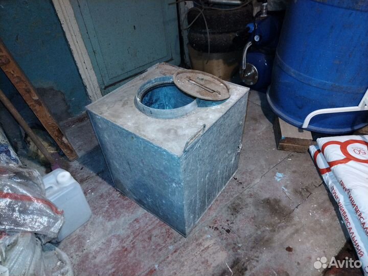 Бак оцинкованный 42/42 высота 46