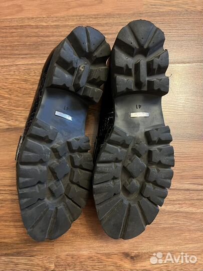 Лакированные лоферы с кисточками, 41 размер