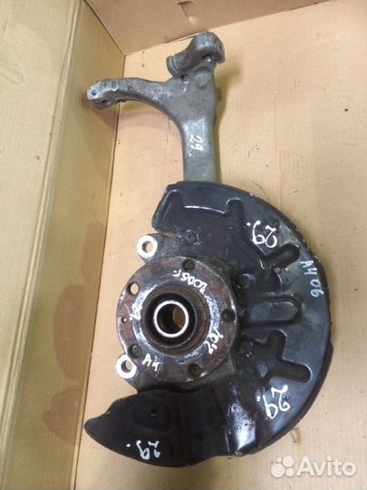 Поворотный кулак Ауди А4 8E0407258H 8E0407257H