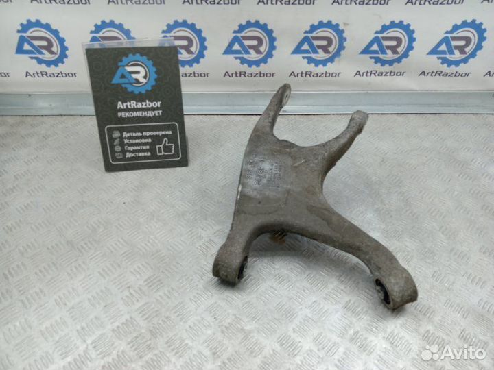 Рычаг задний правый Audi A6 C7 2.0 cglc дизель