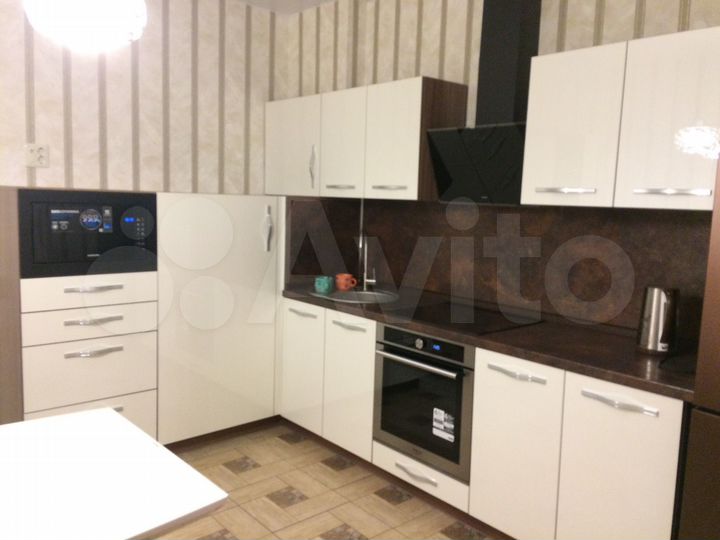 2-к. квартира, 65 м², 5/14 эт.