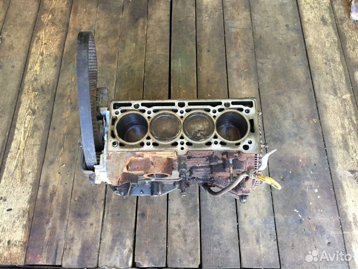 Двигатель,блок Рено Логан,Лада Ларгус 1.6 16 К4М