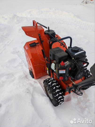 Снегоуборщик бензиновый самоходный