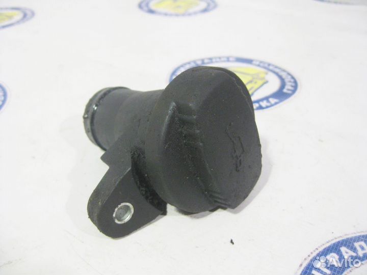 Горловина маслозаливная 7482256628 renault trucks