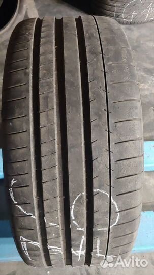 Michelin Pilot Super Sport 275/35 R22 104Y