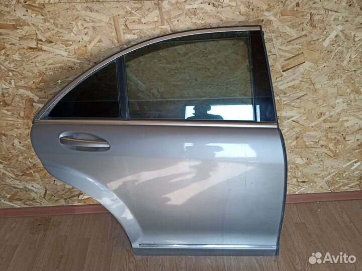 Дверь задняя правая Mercedes W221 S класс