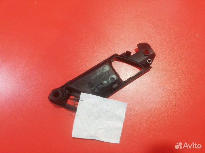 Накладка ручки двери внутренней передняя левая