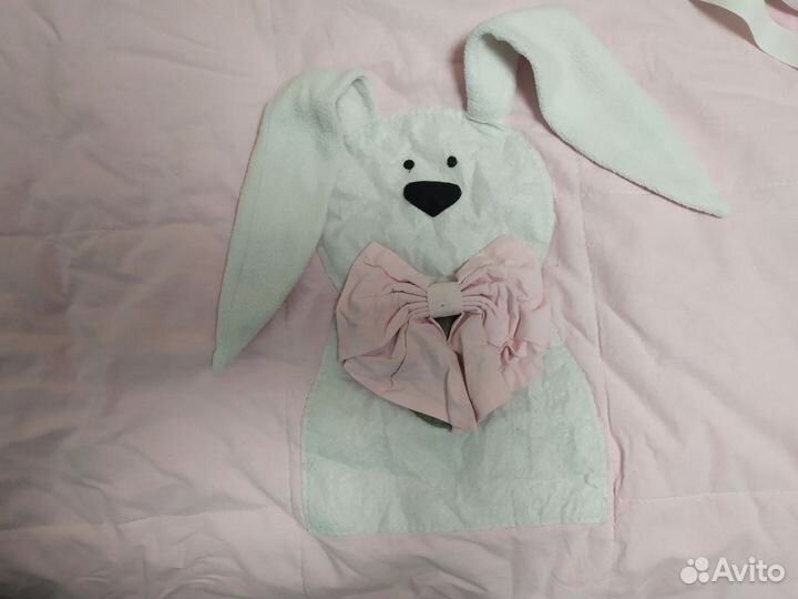 Бортики в кроватку и одеяло