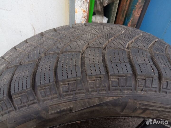 Pirelli Ice Zero FR 205/55 R16