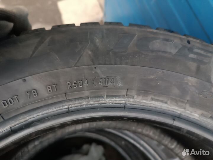 Pirelli Ice Zero 215/55 R16 97T