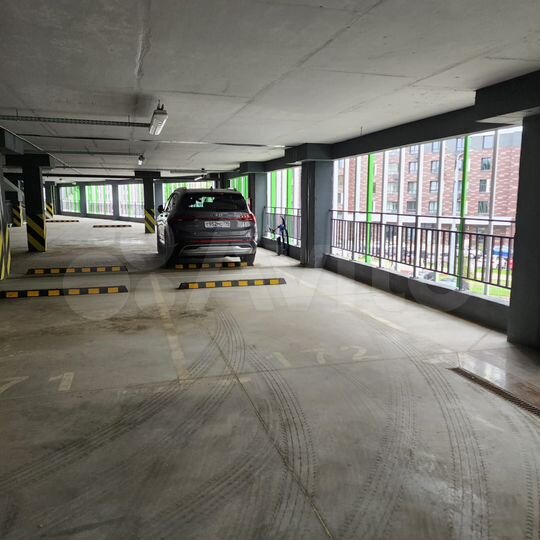 Машиноместо, 18 м²