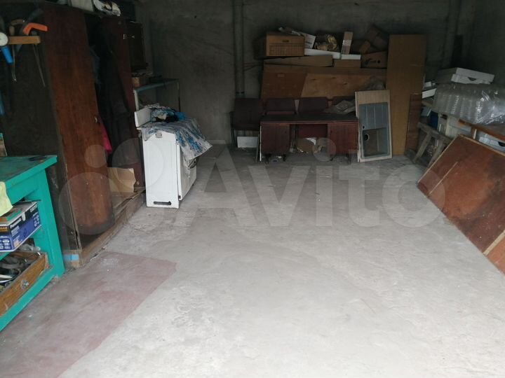 Гараж, > 30 м²