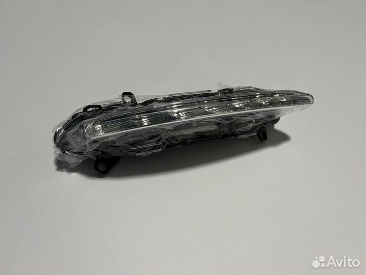 Правый дневной ходовой огонь Mercedes W221 W204