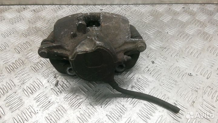 Суппорт тормозной передний левый mercedes benz E-class W212 2011