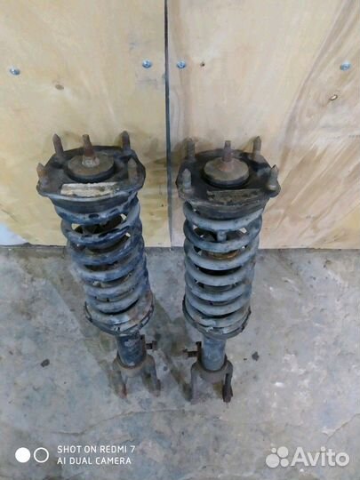 Стойки амортизаторы Jeep Grand Cherokee 05-10 г