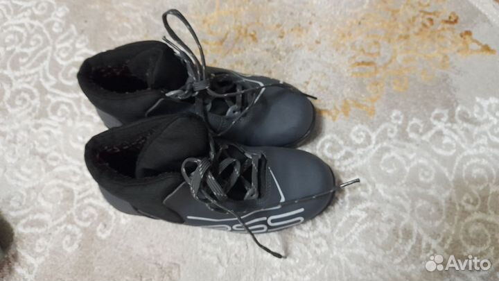 Лыжные ботинки