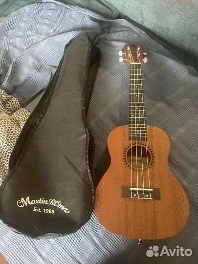 Martin Romas Укулеле MR-02F, корпус Сапеле 23