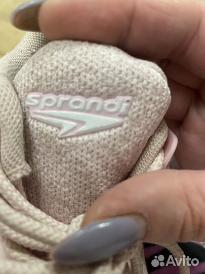 Кроссовки летние