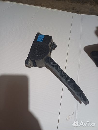 Педаль газа гранта